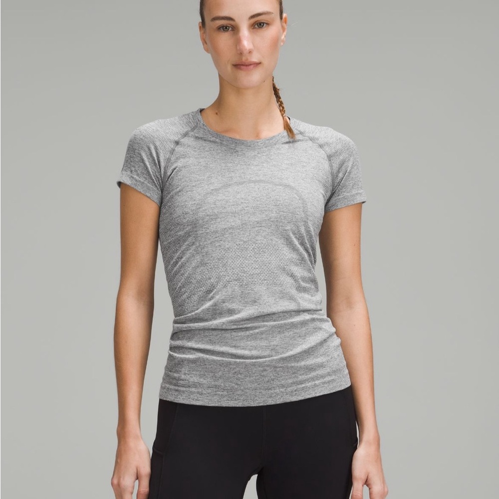 Women’s swiftly tech short sleeve shirt 2.0 size 4